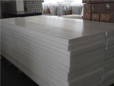 Materiál HDPE VS POM
